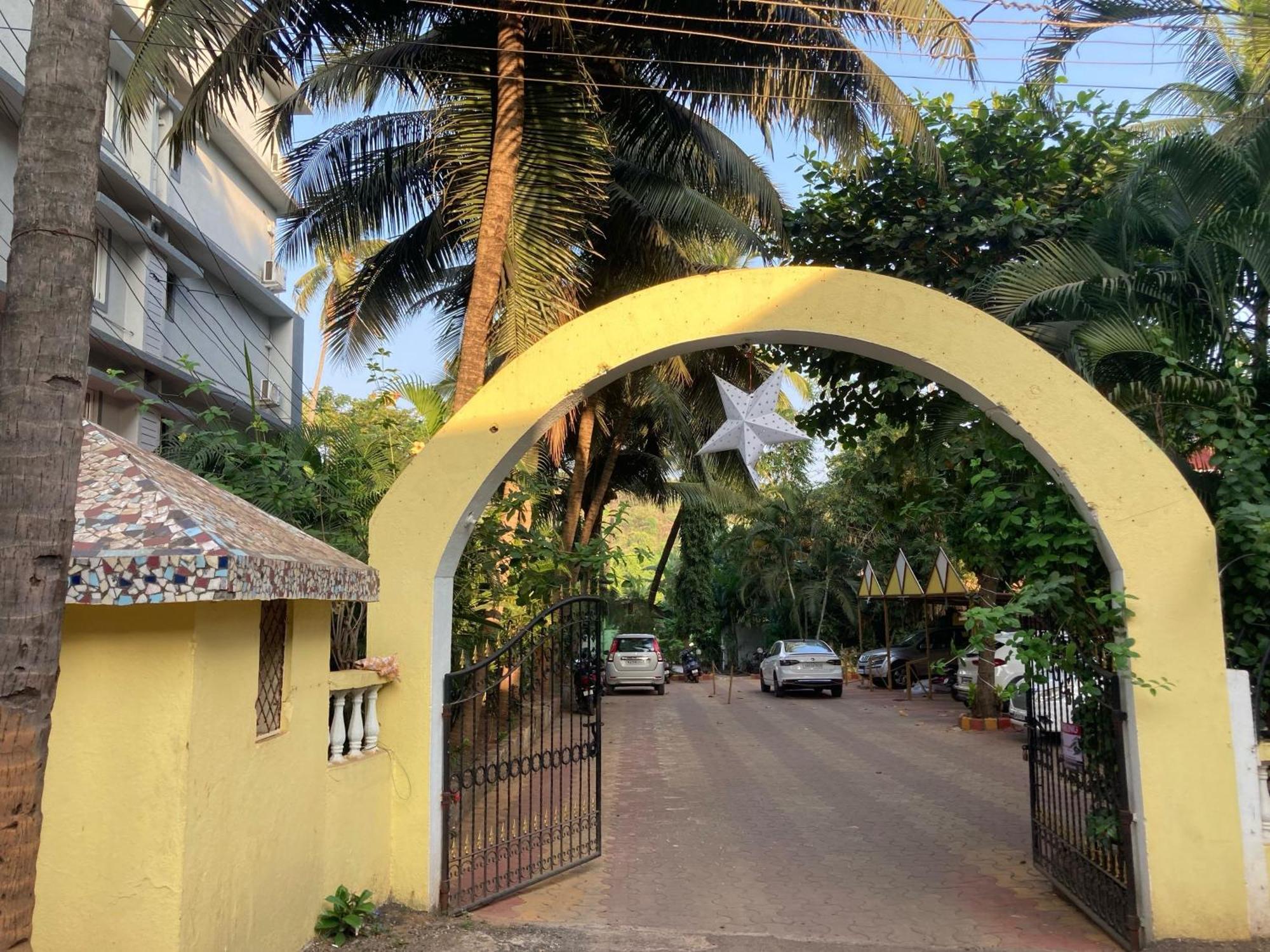 Hotel O Calangute Beach Resort Кандолим Экстерьер фото